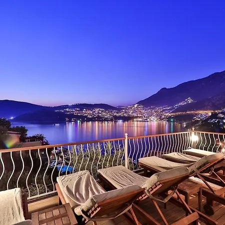 Cennetkoy Kalkan Sleeps 12 *