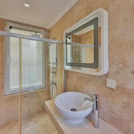 Cennetkoy Kalkan Sleeps 12 * Kaş
