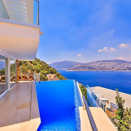 Villa Cennetkoy Kalkan Sleeps 12