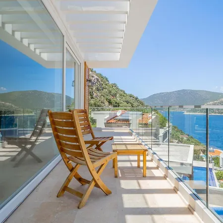 Cennetkoy Kalkan Sleeps 12 Villa *