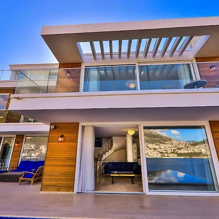 Cennetkoy Kalkan Sleeps 12 Villa *