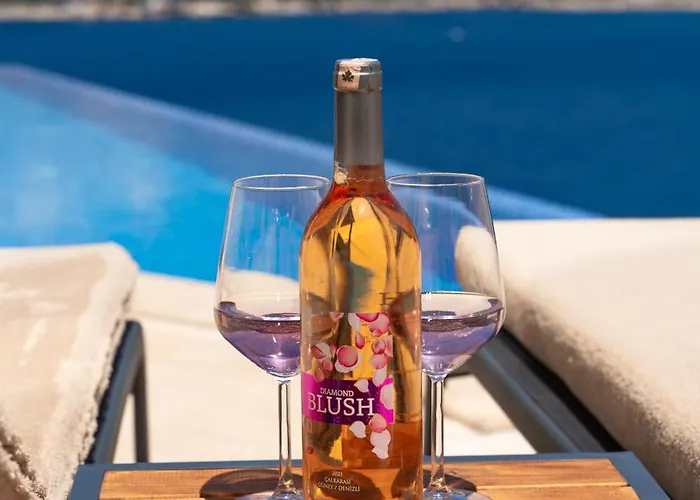 Villa Cennetkoy Kalkan Sleeps 12