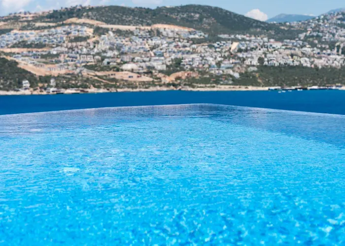 Cennetkoy Kalkan Sleeps 12 Villa Kaş