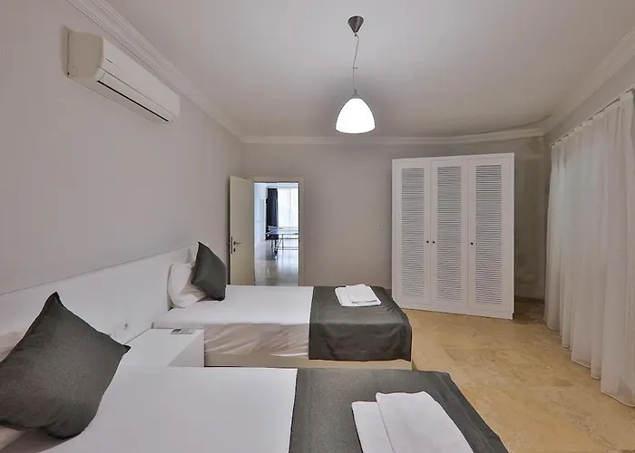 Villa Cennetkoy Kalkan Sleeps 12 *