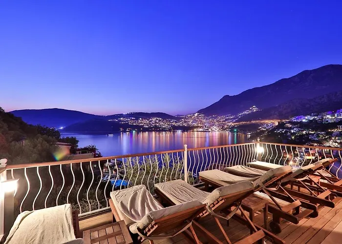 Cennetkoy Kalkan Sleeps 12 *