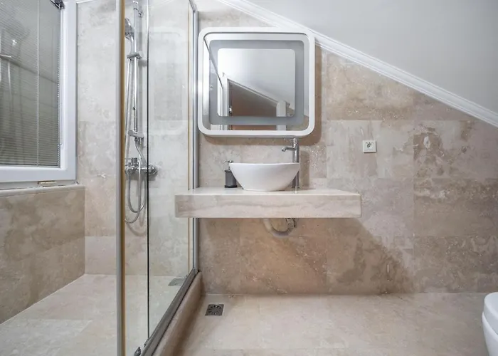 Cennetkoy Kalkan Sleeps 12