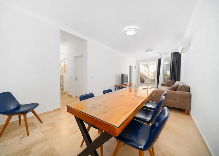 Villa Cennetkoy Kalkan Sleeps 12 *