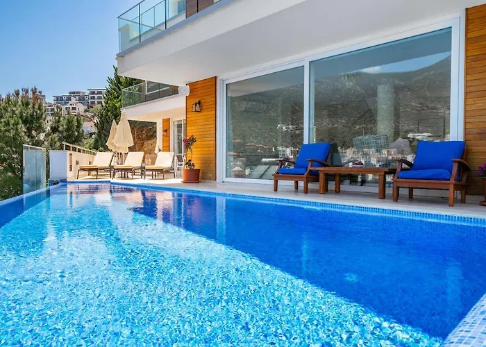 Villa Cennetkoy Kalkan Sleeps 12 *