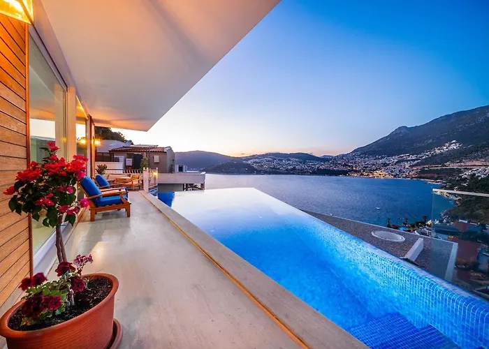 Cennetkoy Kalkan Sleeps 12