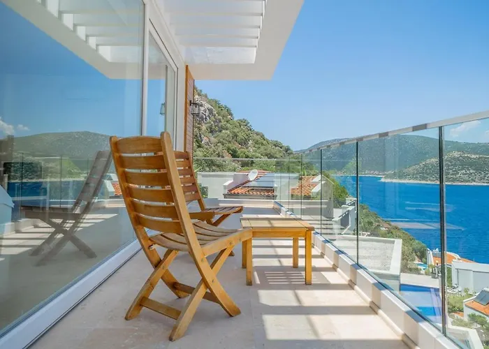 Cennetkoy Kalkan Sleeps 12