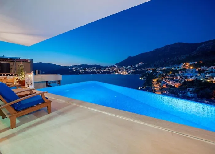 Cennetkoy Kalkan Sleeps 12 *