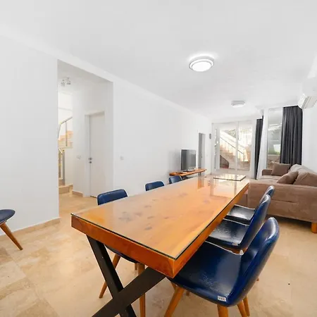 ヴィラ Cennetkoy Kalkan Sleeps 12 *