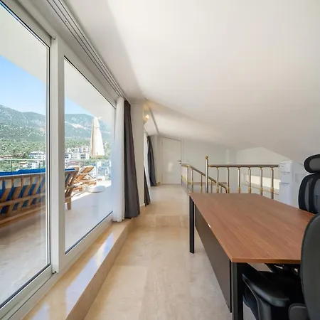 Cennetkoy Kalkan Sleeps 12 ヴィラ *