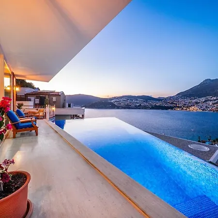 Cennetkoy Kalkan Sleeps 12